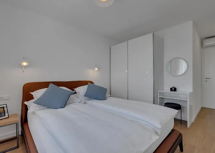 Holiday Home L & B Makarska